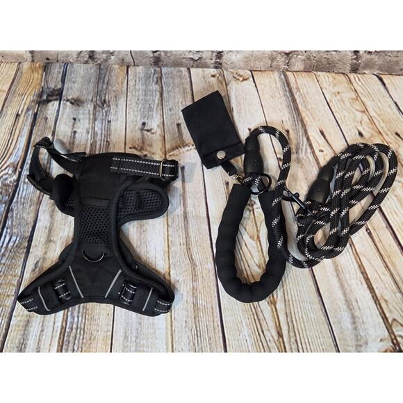 Black Dog Harness And Leash Size Small - Picture 3 of 3